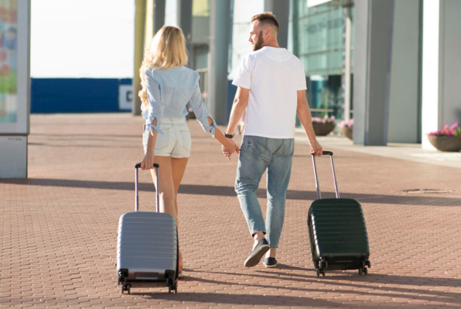 Vienna Airport parking: Park & Fly with Repark and the train