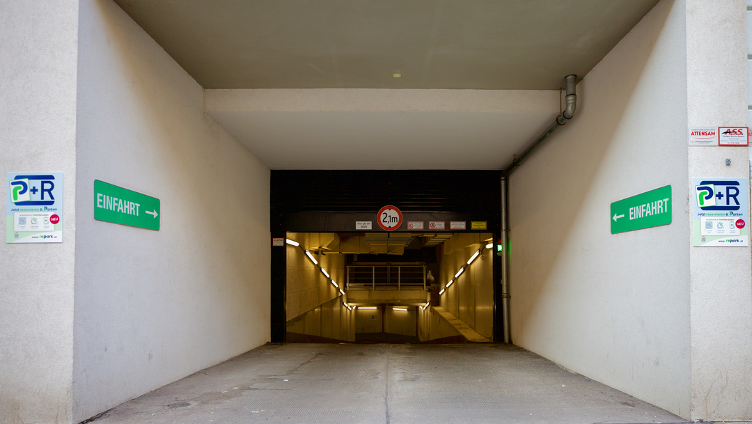 Garage Jägerstraße entrance