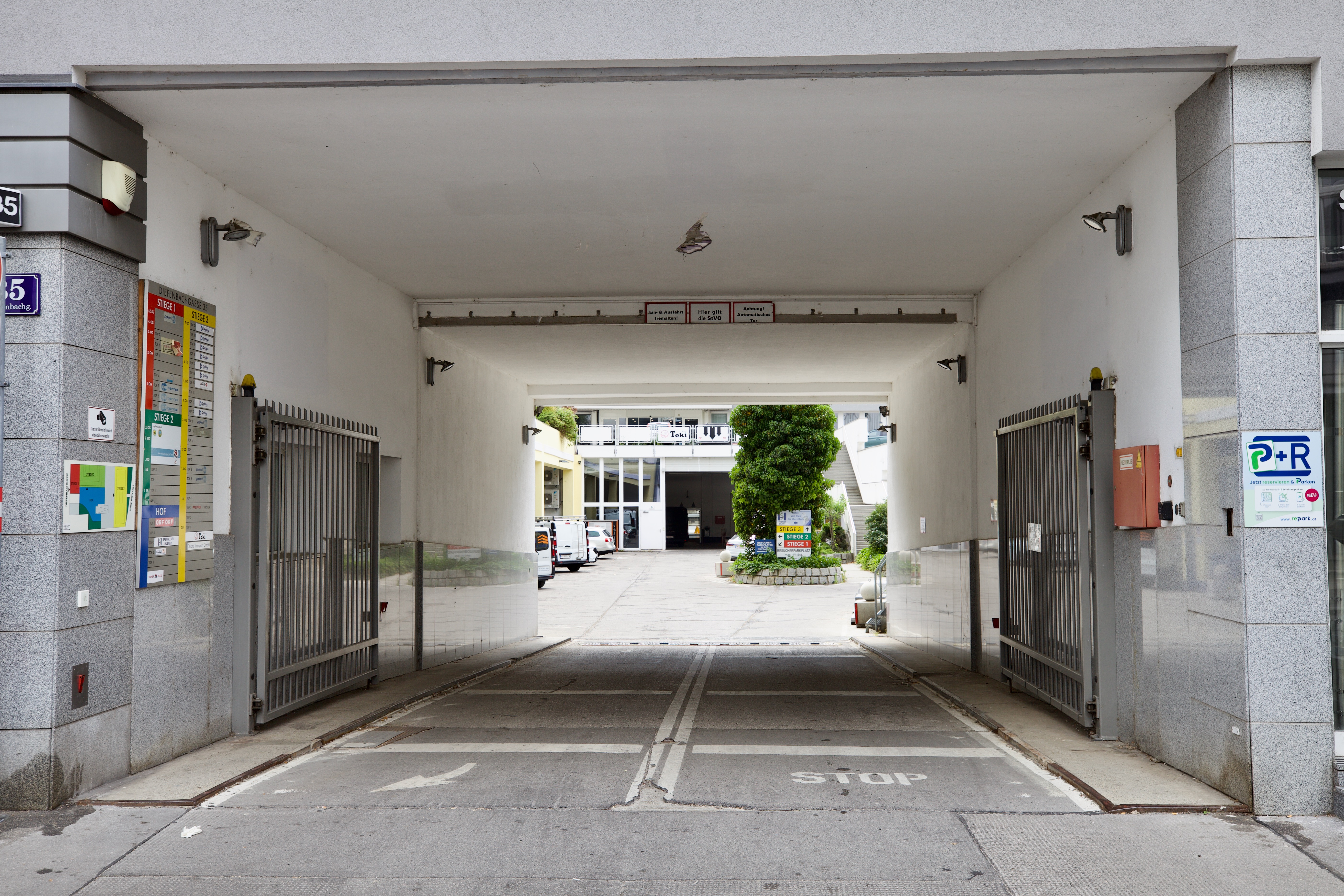 Garage Längenfeldgasse Einfahrt