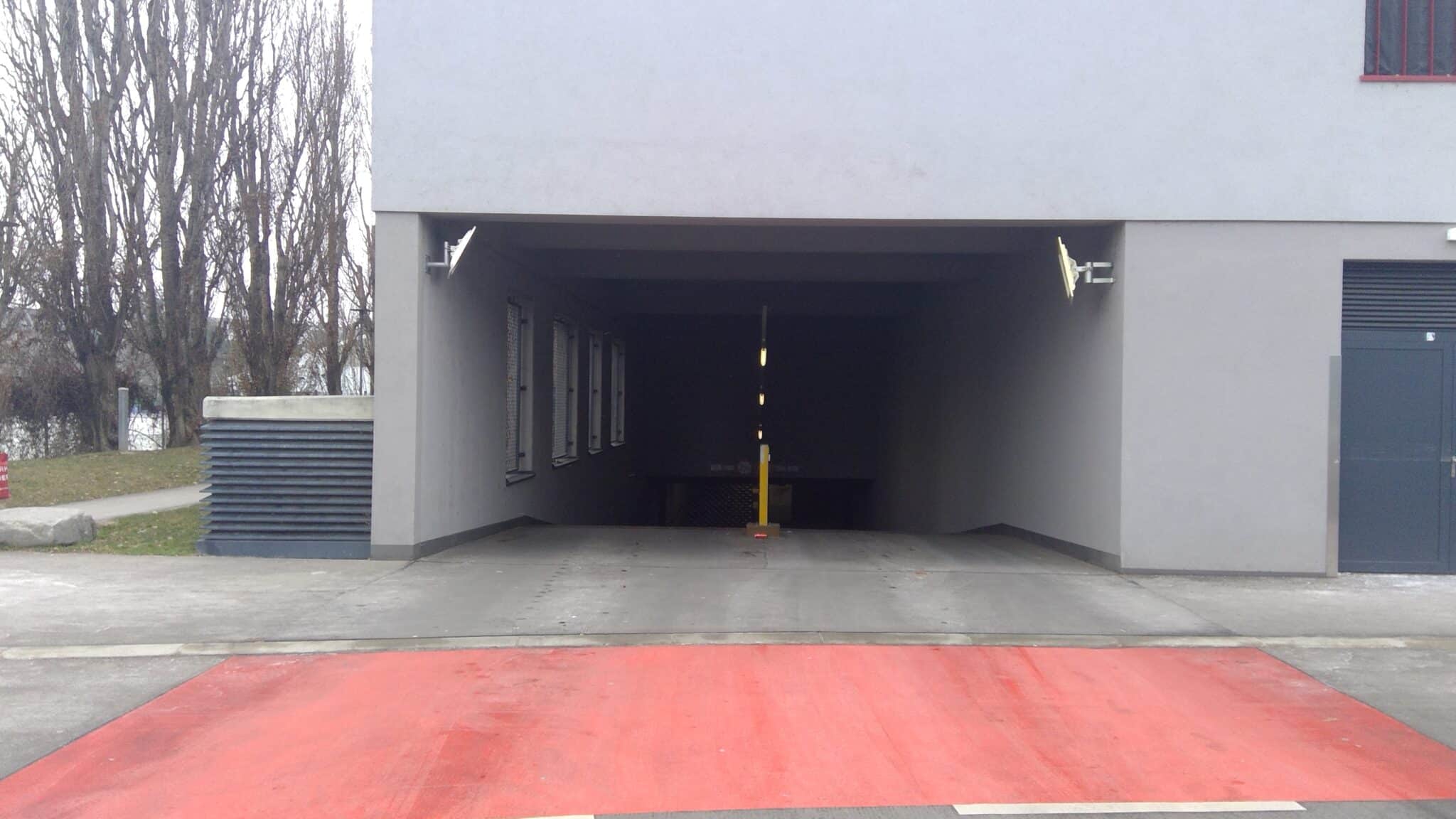 Garage Anna-Boschek-Platz entrance
