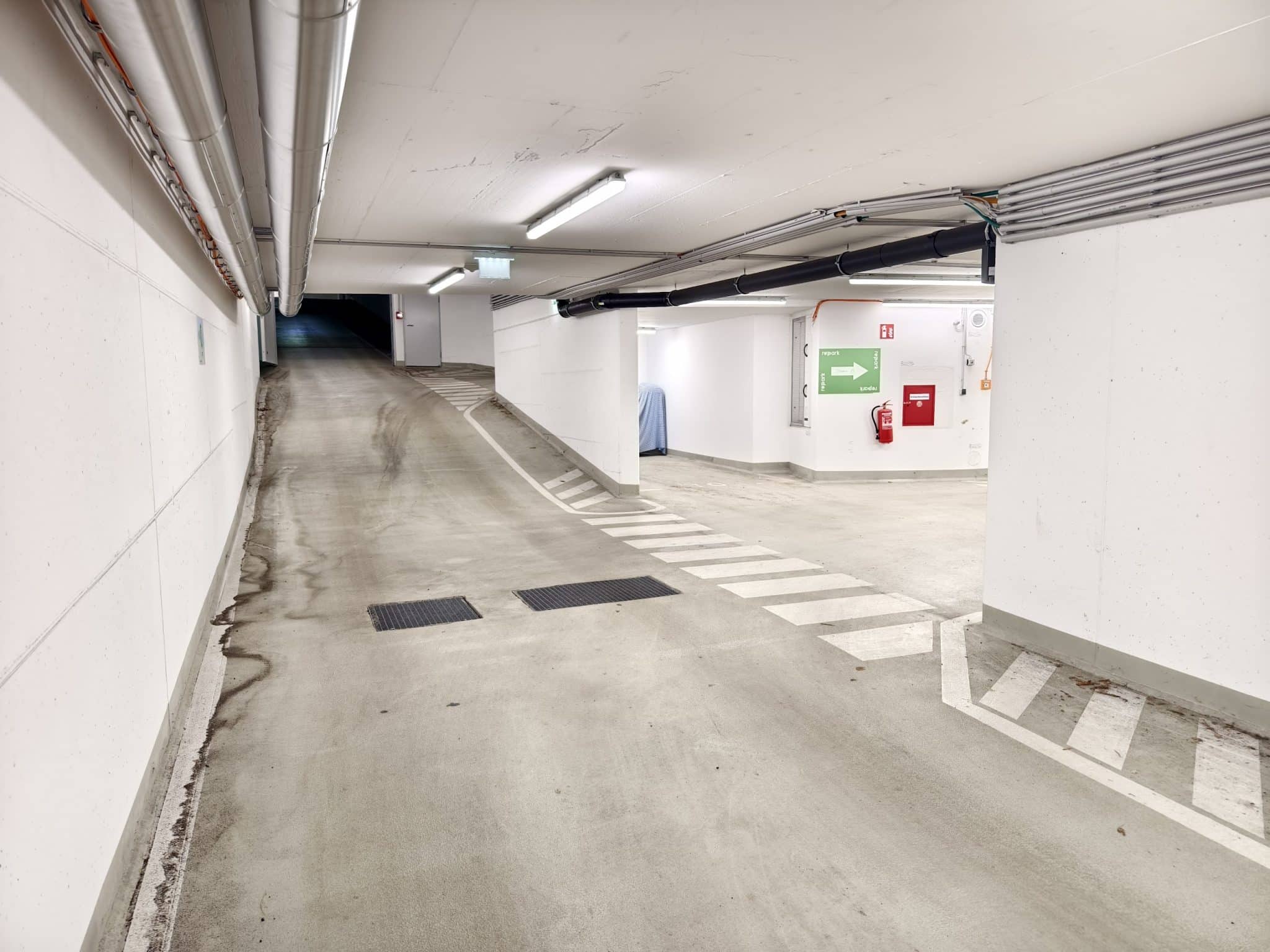 Garage Gersthofer Straße Innenansicht