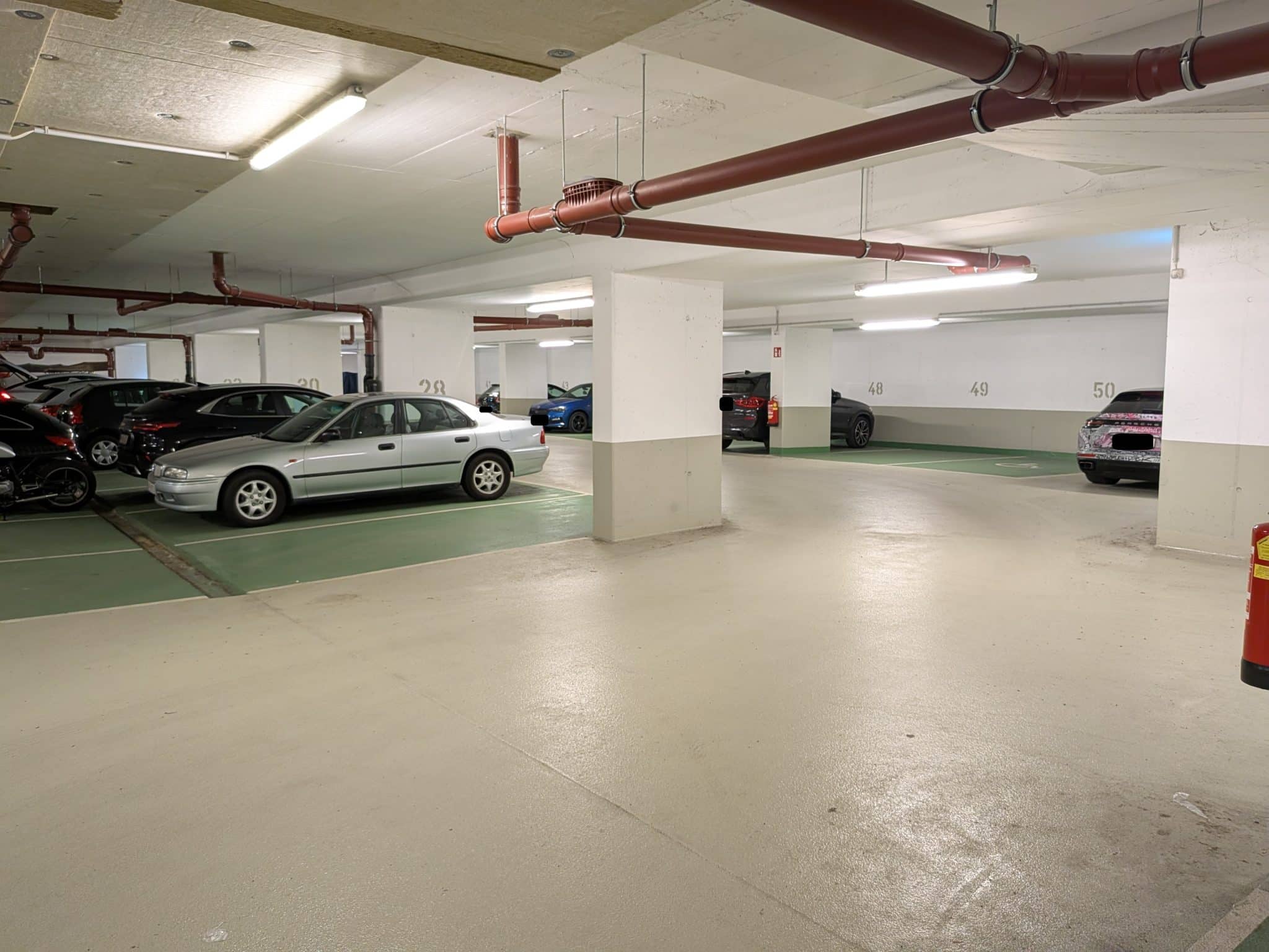 Garage Geigergasse interior view