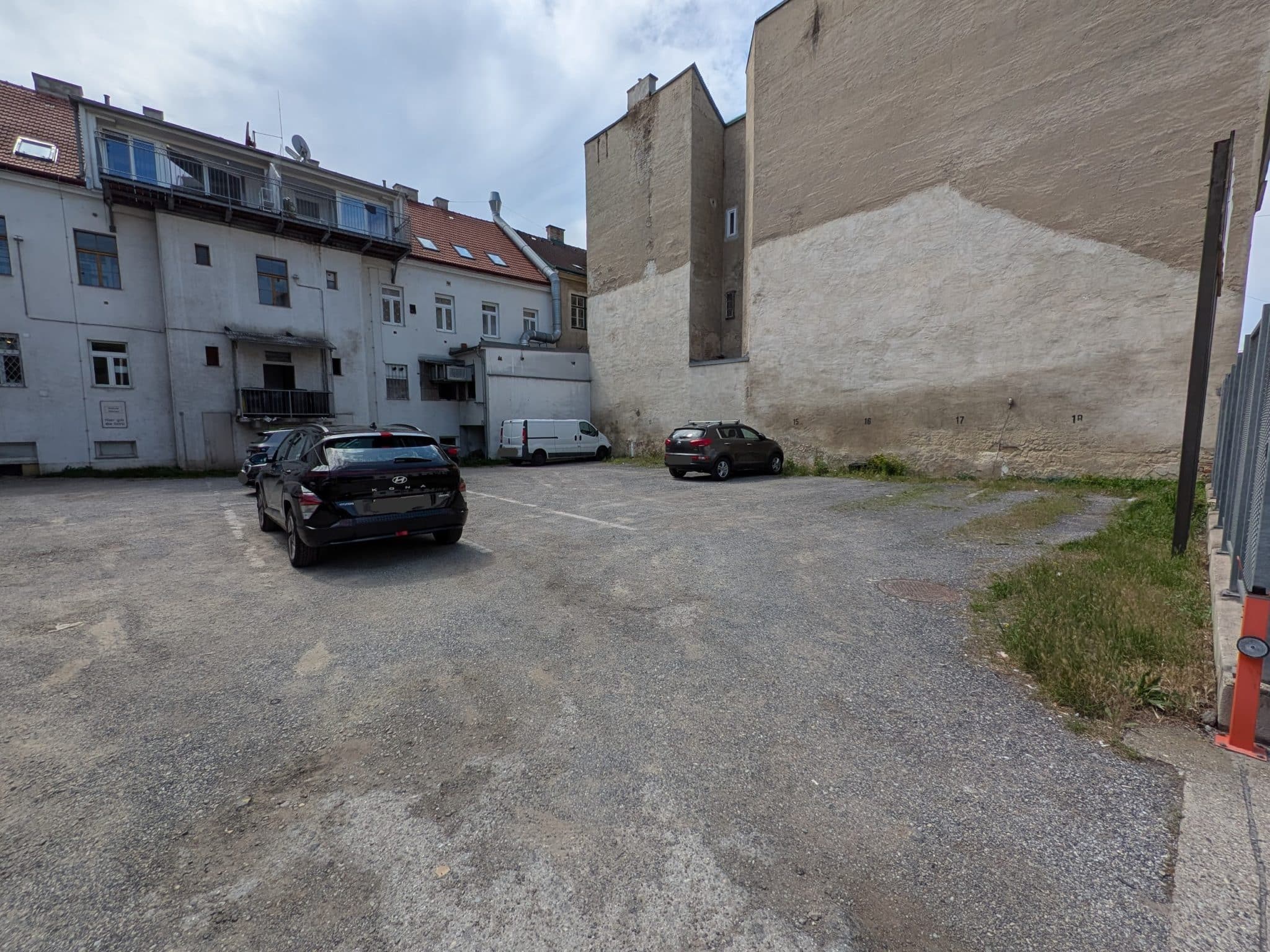 Parkfläche Zippererstraße garage image