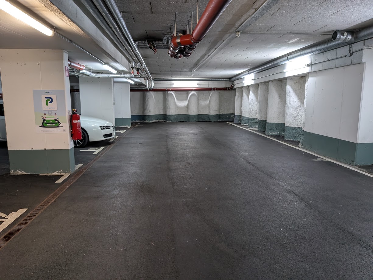 Garage Siebenbrunnengasse Innenansicht
