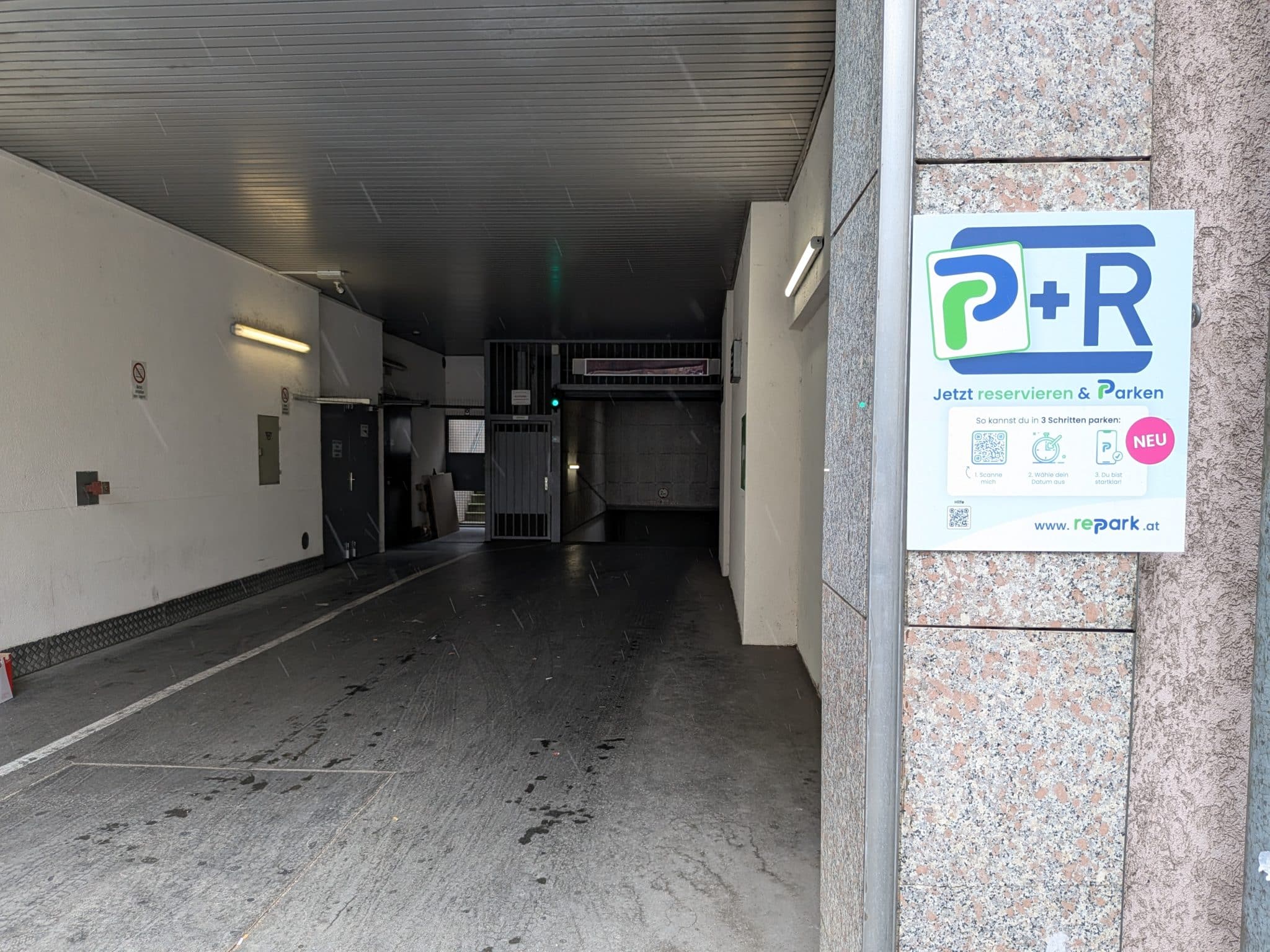 Garage Thaliastraße Einfahrt