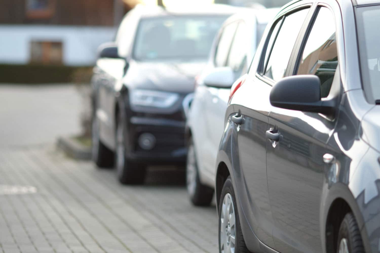 Parkende Autos