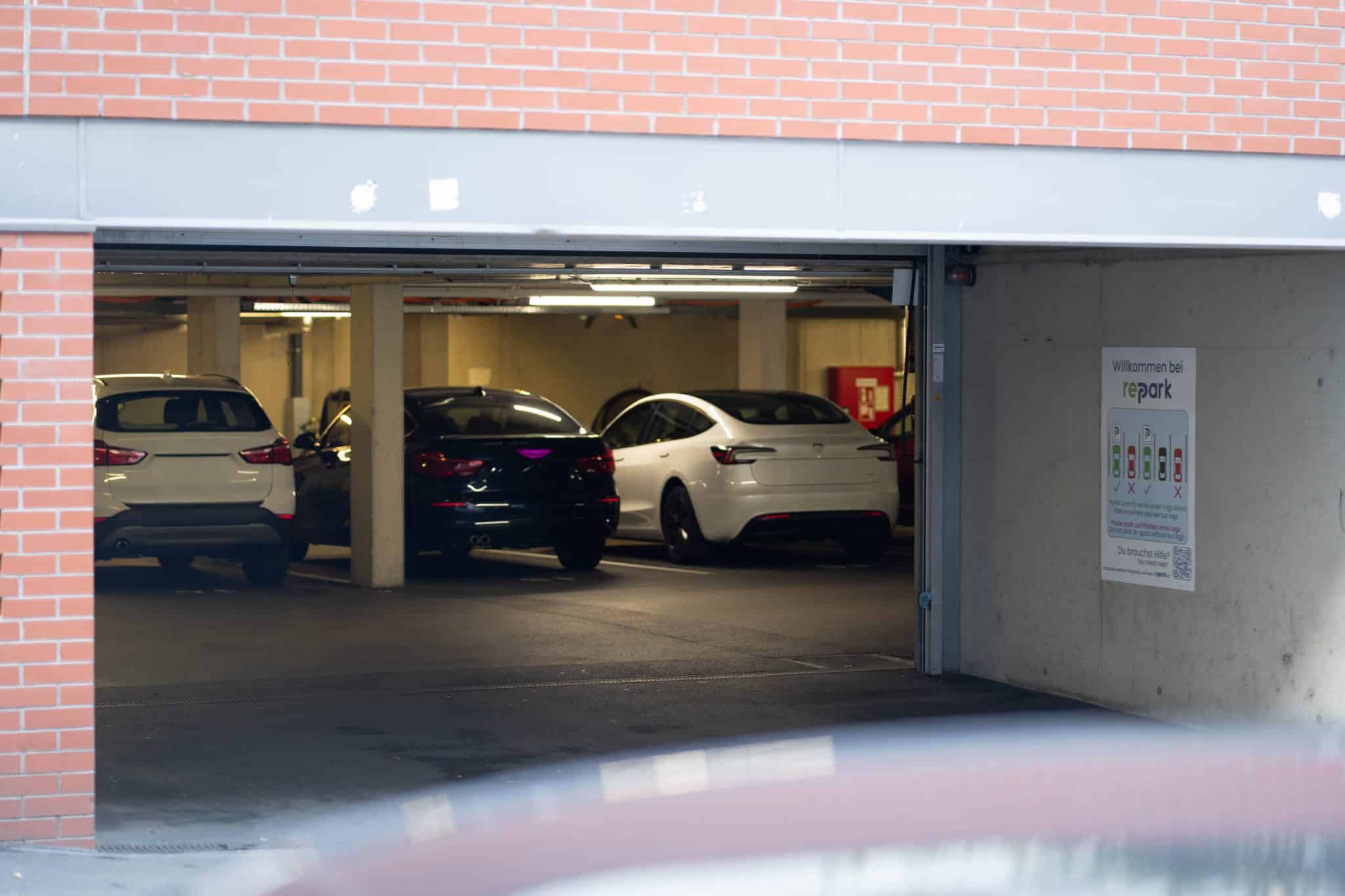 Garage Graz Hauptbahnhof entrance