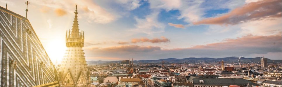 Blick auf den ersten Bezirk in Wien mit einem Teil vom Stephansdom